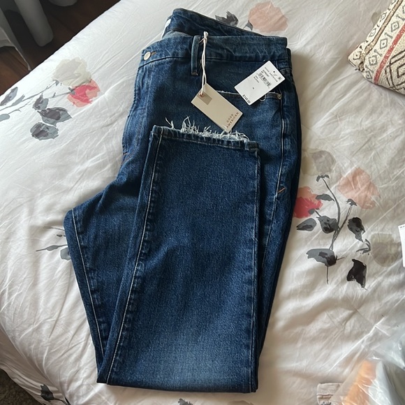 Good American Jeans - Picture 3 of 7